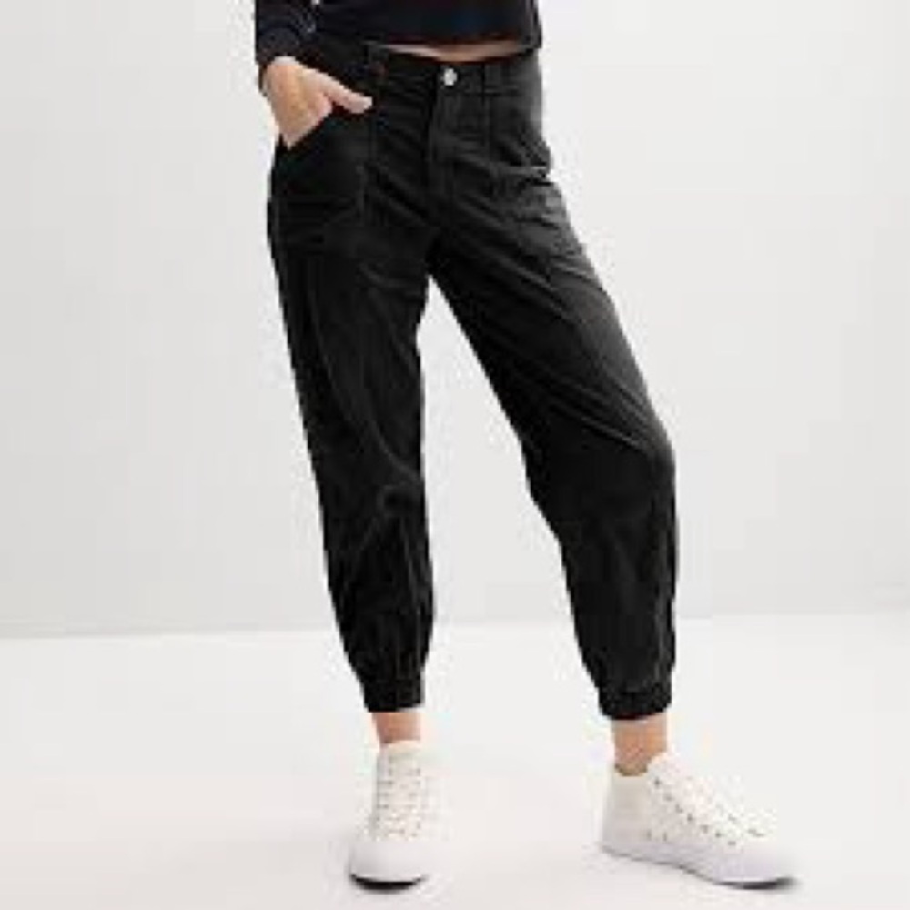 NWT SO Black Mid Rise Utility Jogger